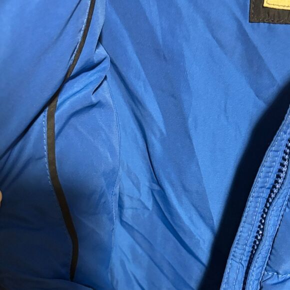 Hollister Cobalt Blue Puffer Vest - Picture 9 of 10